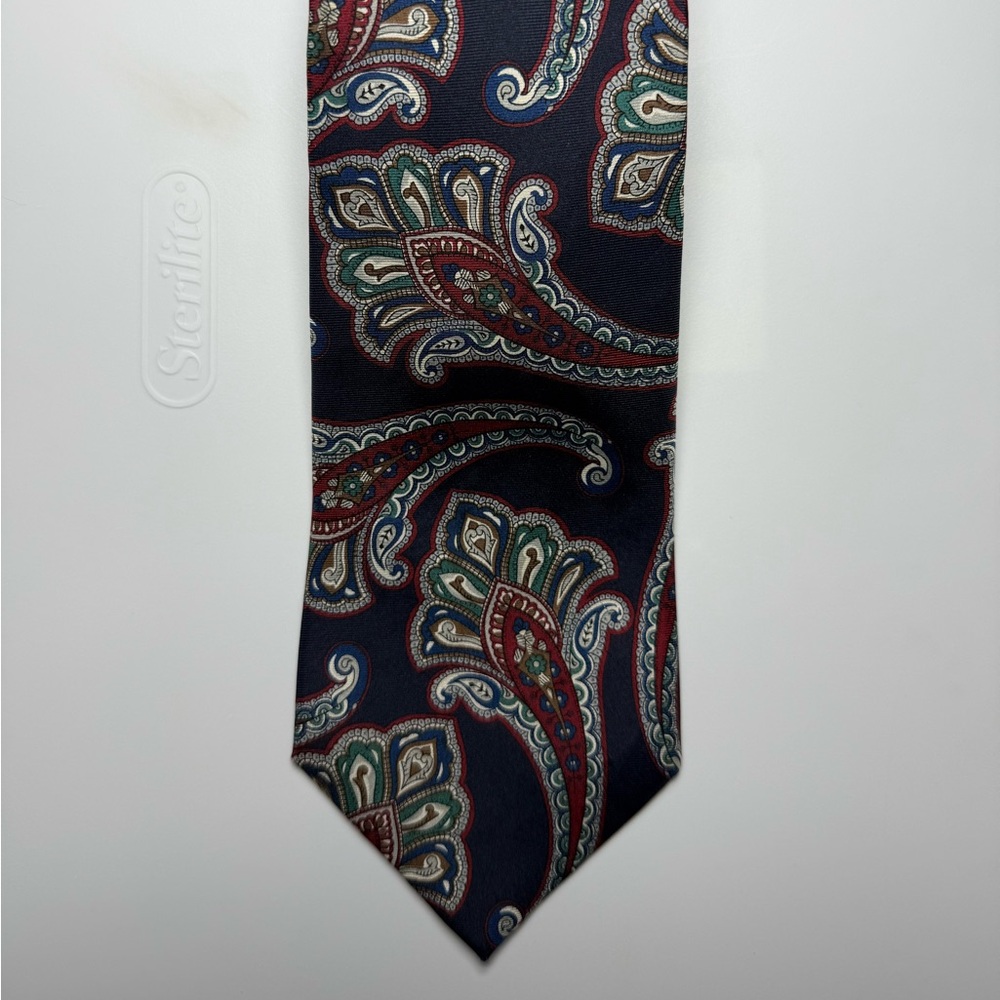 Buckingham Paisley Silk Tie in Navy, Green, and Red